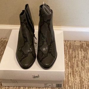 Calvin Klein bootie, gray black snakeskin